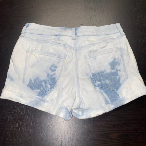 Old Navy Blue Tie Dye Denim Boyfriend Jean Shorts Stretchy Women's Size 2 - Picture 7 of 7